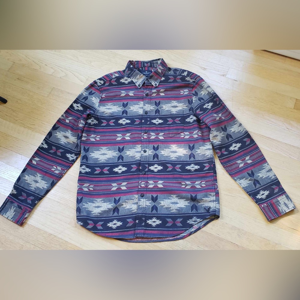 American Eagle Outfitters Men’s Classic Fit Shirt